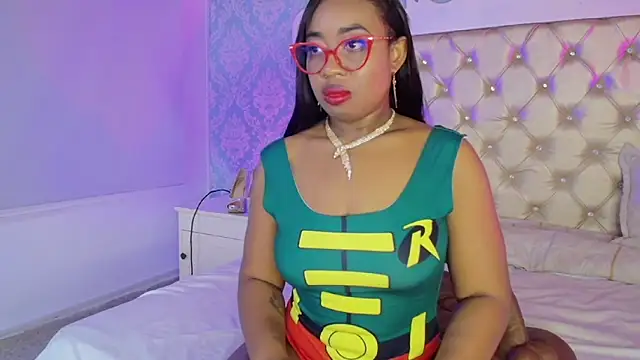 CaseyMoon's cam snapshot