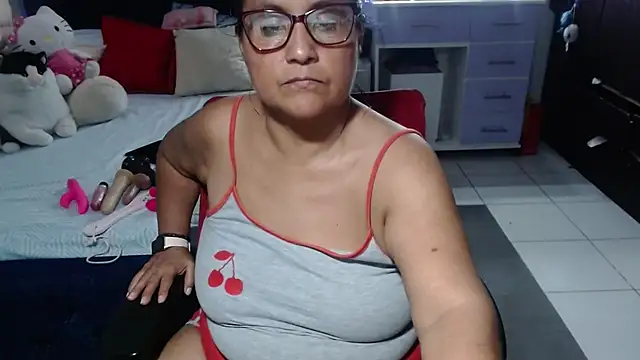 pervert_mommy_'s cam snapshot