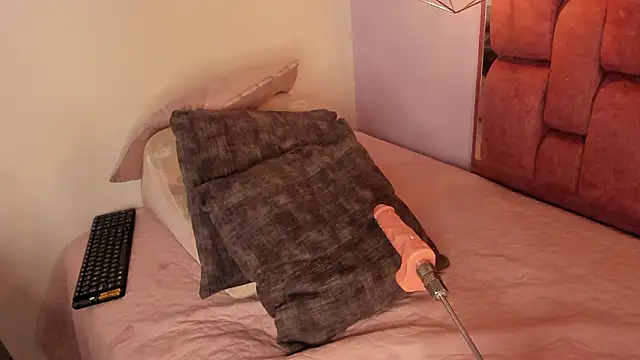 kristakinnky's cam snapshot