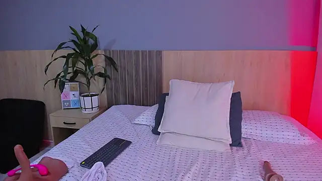 Atenea_Clerk's cam snapshot