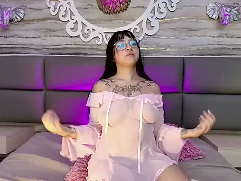 Little_Mayy's cam snapshot