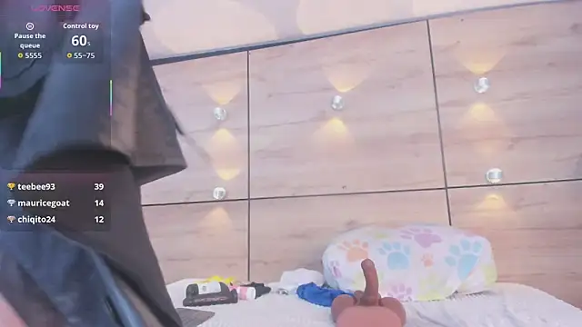 martina_touss's cam snapshot