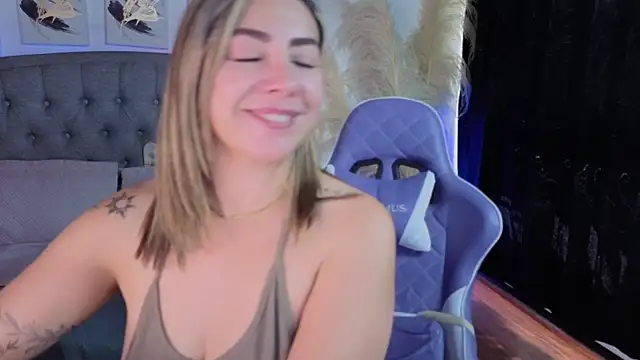 Isabella_lt's cam snapshot