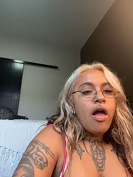 lolafairytail's cam snapshot