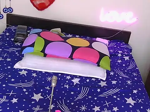 Winter_Couple's cam snapshot