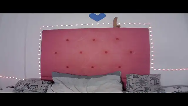 Mia_Suarez7's cam snapshot