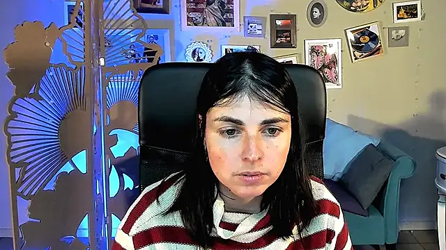 MartaEdams's cam snapshot