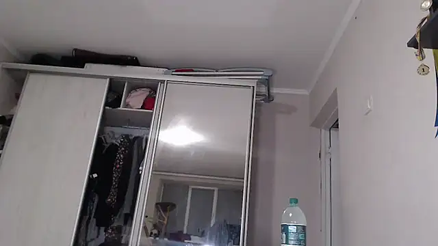 delightful_sofi's cam snapshot