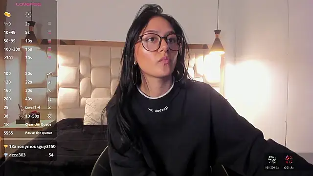 NiccolleHall's cam snapshot