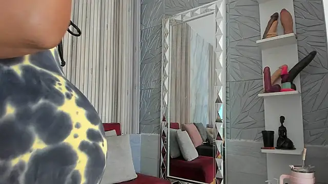 BriannaChelsea's cam snapshot