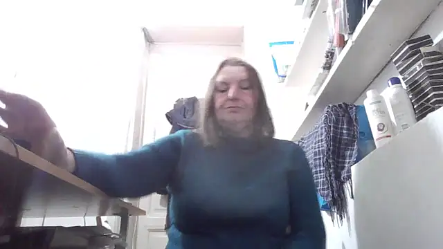 AnnaLive570's cam snapshot