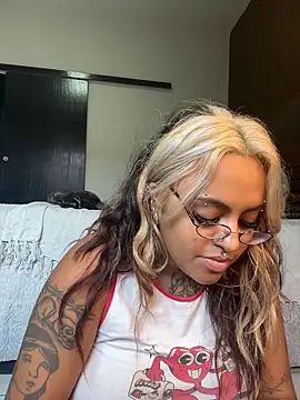 lolafairytail's cam snapshot