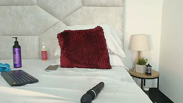 elizawiliamst's cam snapshot