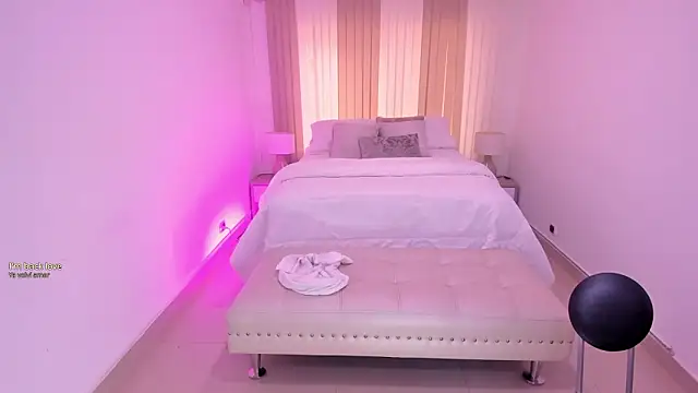 Leah_Grey's cam snapshot