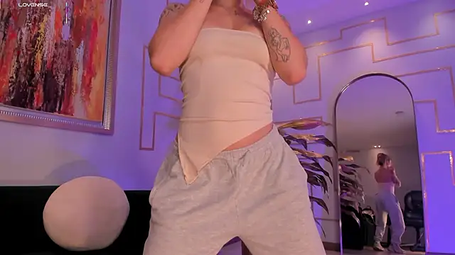 EveBensonX's cam snapshot