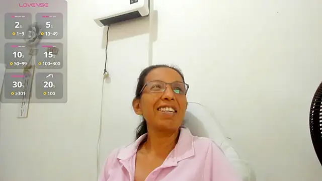 Livia_Coxs's cam snapshot