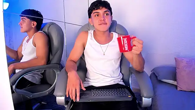 _TaylorBlack live sex cam