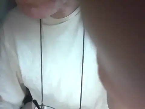 mariusica1@xh live sex cam