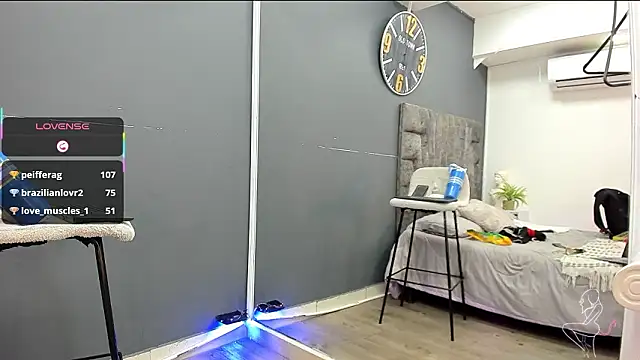 emilio_brandon's cam snapshot