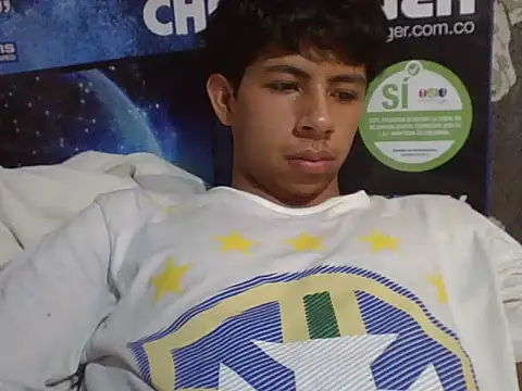 Carlos_Albert02's cam snapshot