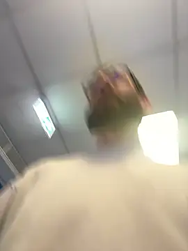 Michel_huge's cam snapshot