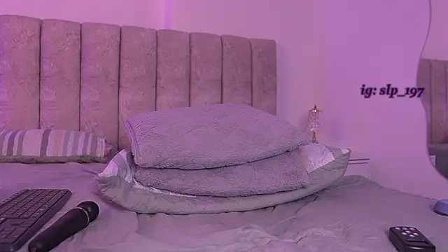 sara_lopee1's cam snapshot