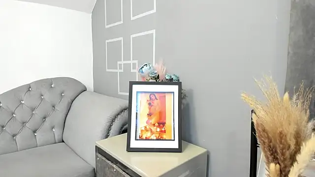 ZaharaSkylar's cam snapshot