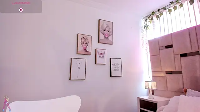 Mayajhons's cam snapshot