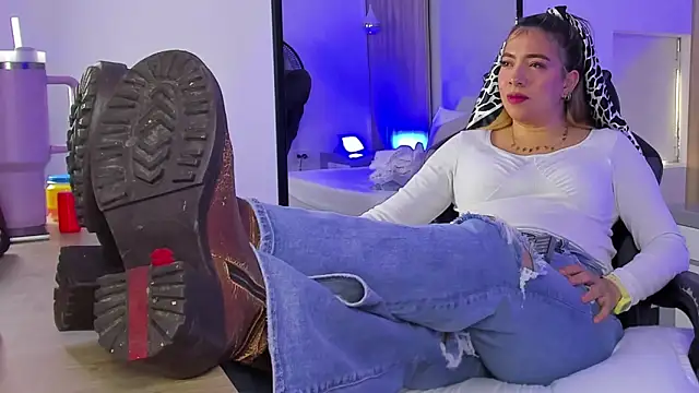 alma_fenix's cam snapshot