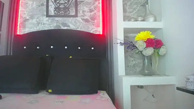 Lil_Rose2006's cam snapshot