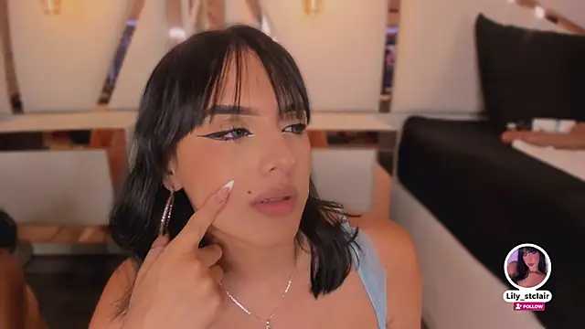 Lily_StClair's cam snapshot