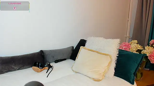 SinfulBella's cam snapshot