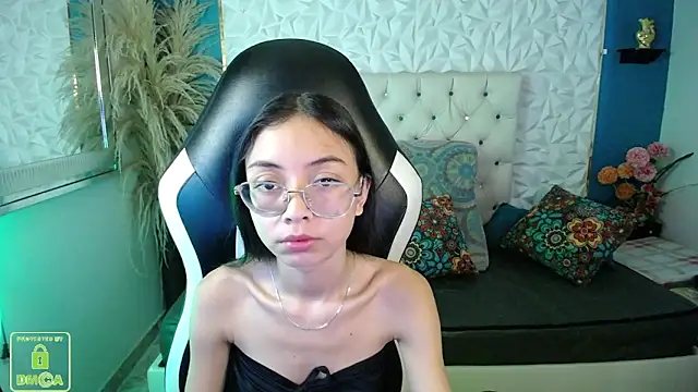 NathaliaSweet_11's cam snapshot