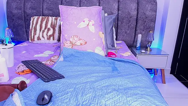 sweegirl69's cam snapshot