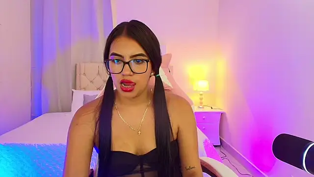 MiaRousee_'s cam snapshot