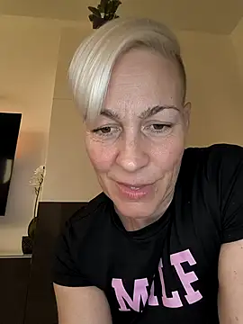 DarleenHot live sex cam