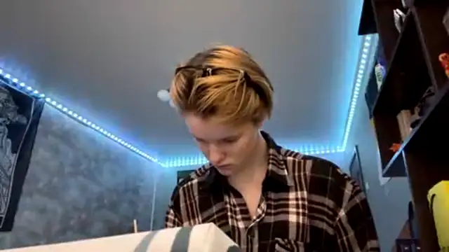 CutieGoga's cam snapshot