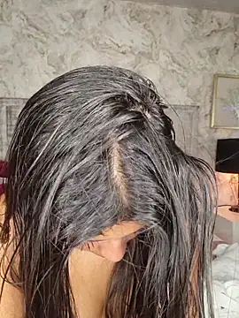 ashleythompson2025's cam snapshot