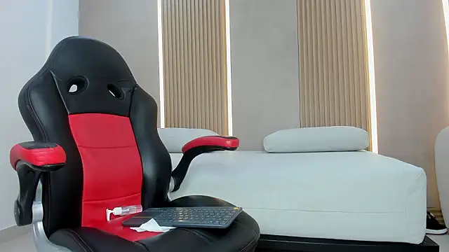 emily_kovac's cam snapshot