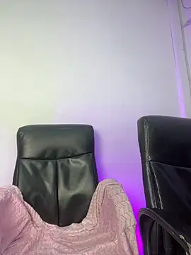 eimi_rosse18's cam snapshot