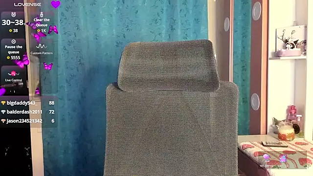 RosesLizzyy's cam snapshot