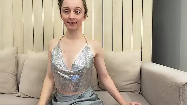 ShySchoolGirl live sex cam