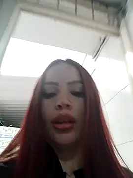 Crystaa12's cam snapshot