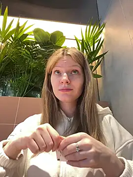 MaryHiggins live sex cam