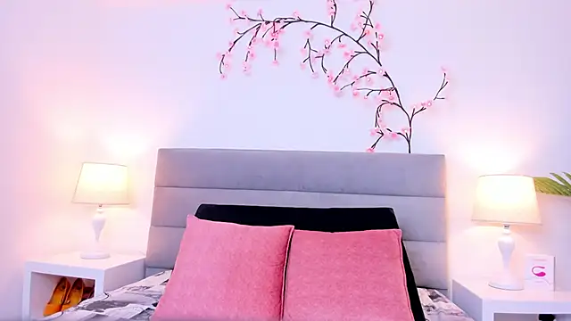 Luna_Rishii's cam snapshot