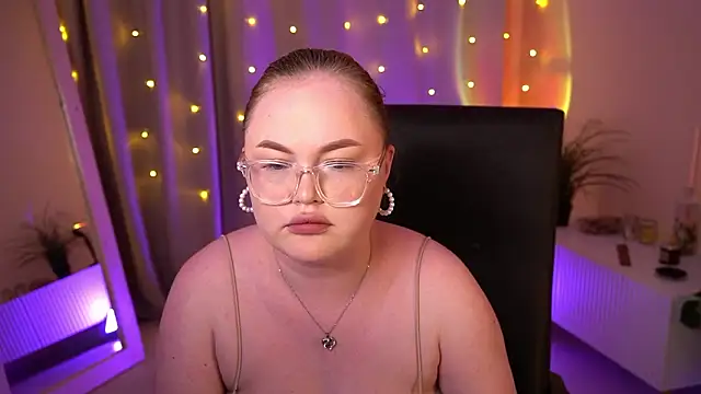 FeliciaLorne's cam snapshot