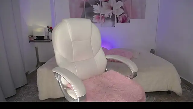 aylin_ross_'s cam snapshot