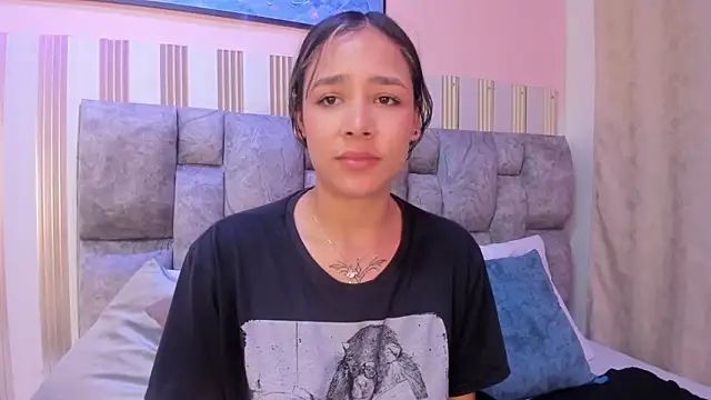 amber__moon_'s cam snapshot