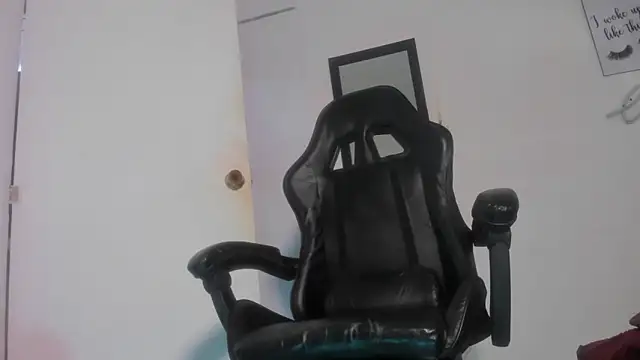 Evaa_white's cam snapshot