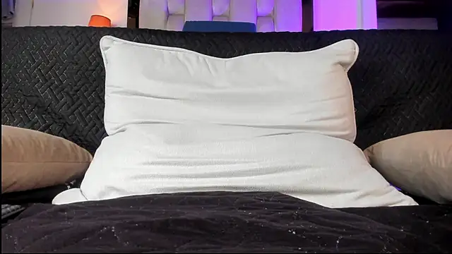 emmy_r's cam snapshot